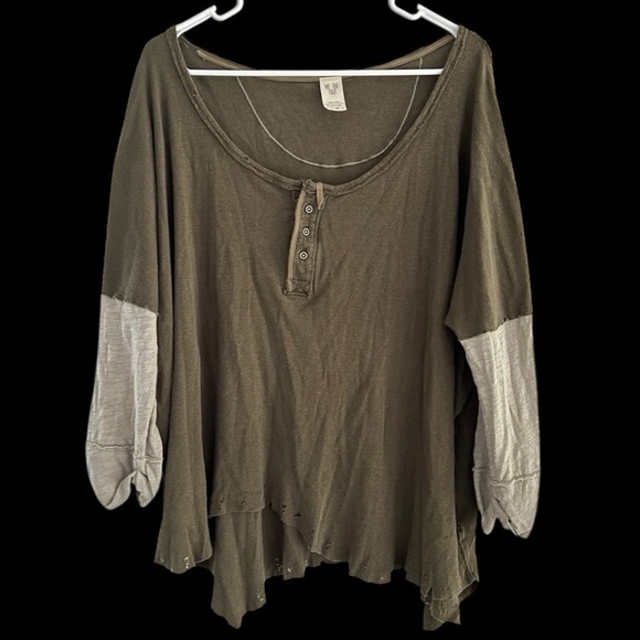 We the Free Linen Moss Green Star Henley Distressed Sweatshirt Sz M Shabby Chic - Picture 1 of 9